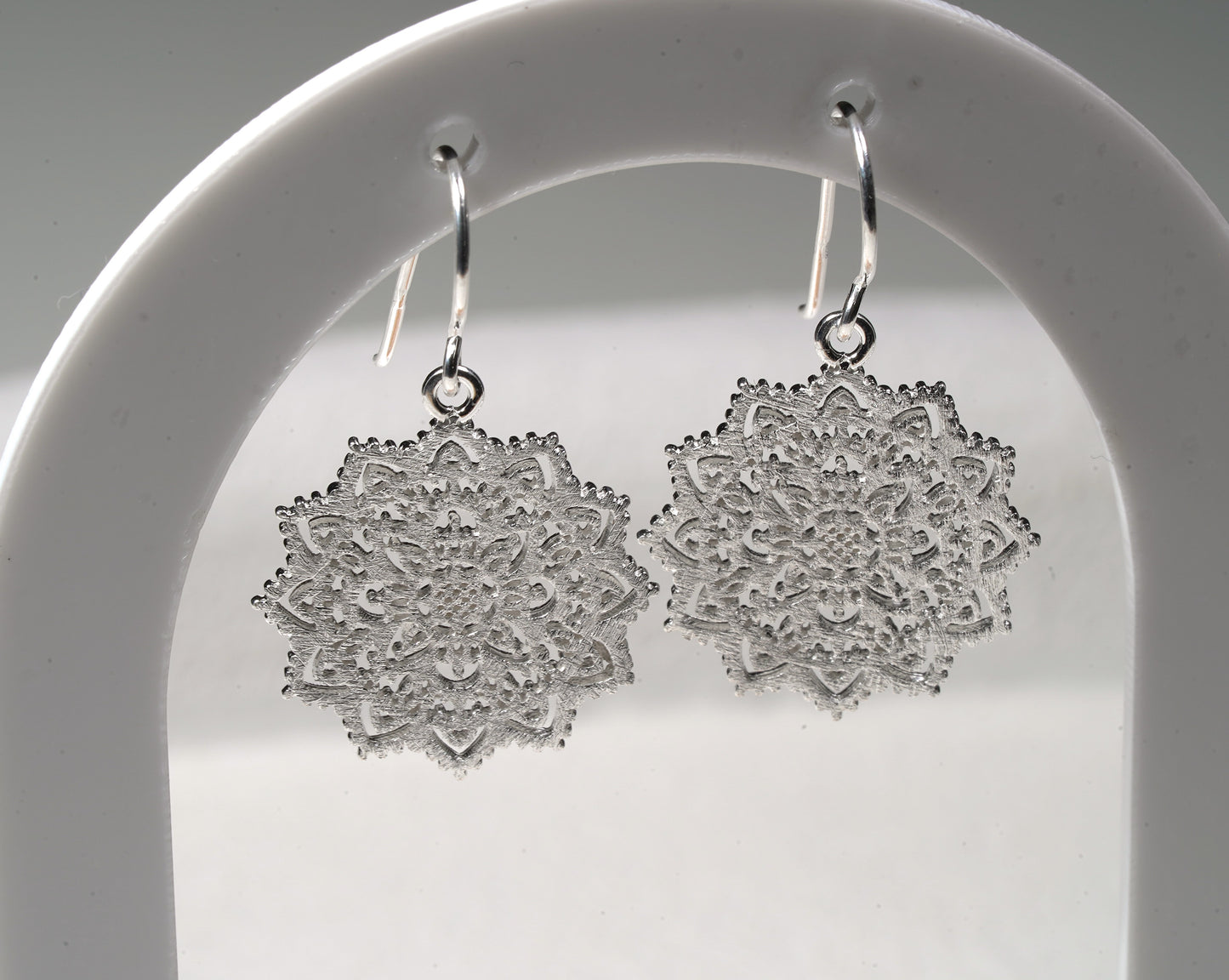 925 Sterling Silver Detailed Flower Mandala Earring