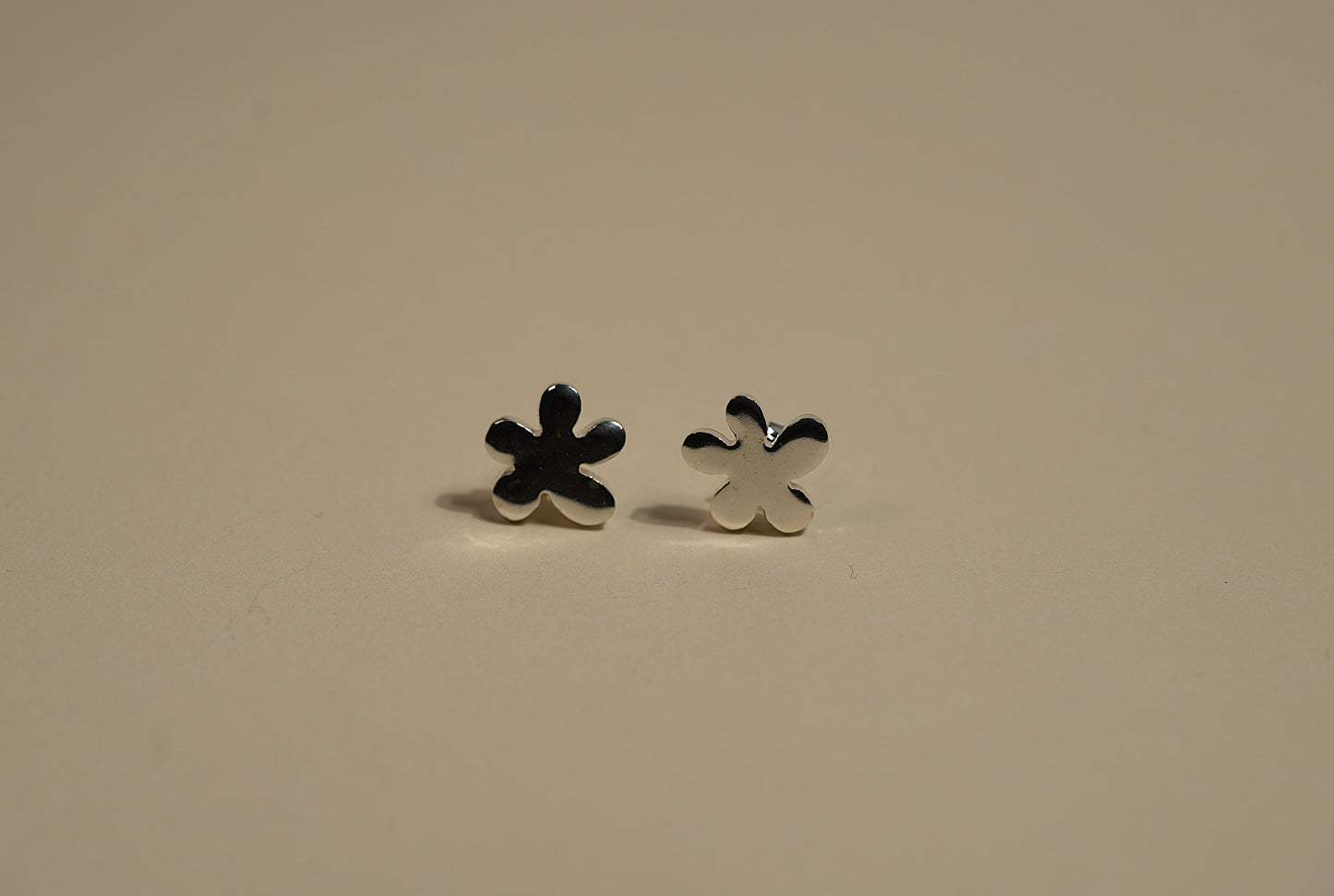925 Sterling Silver Abstract Flower Stud Earrings
