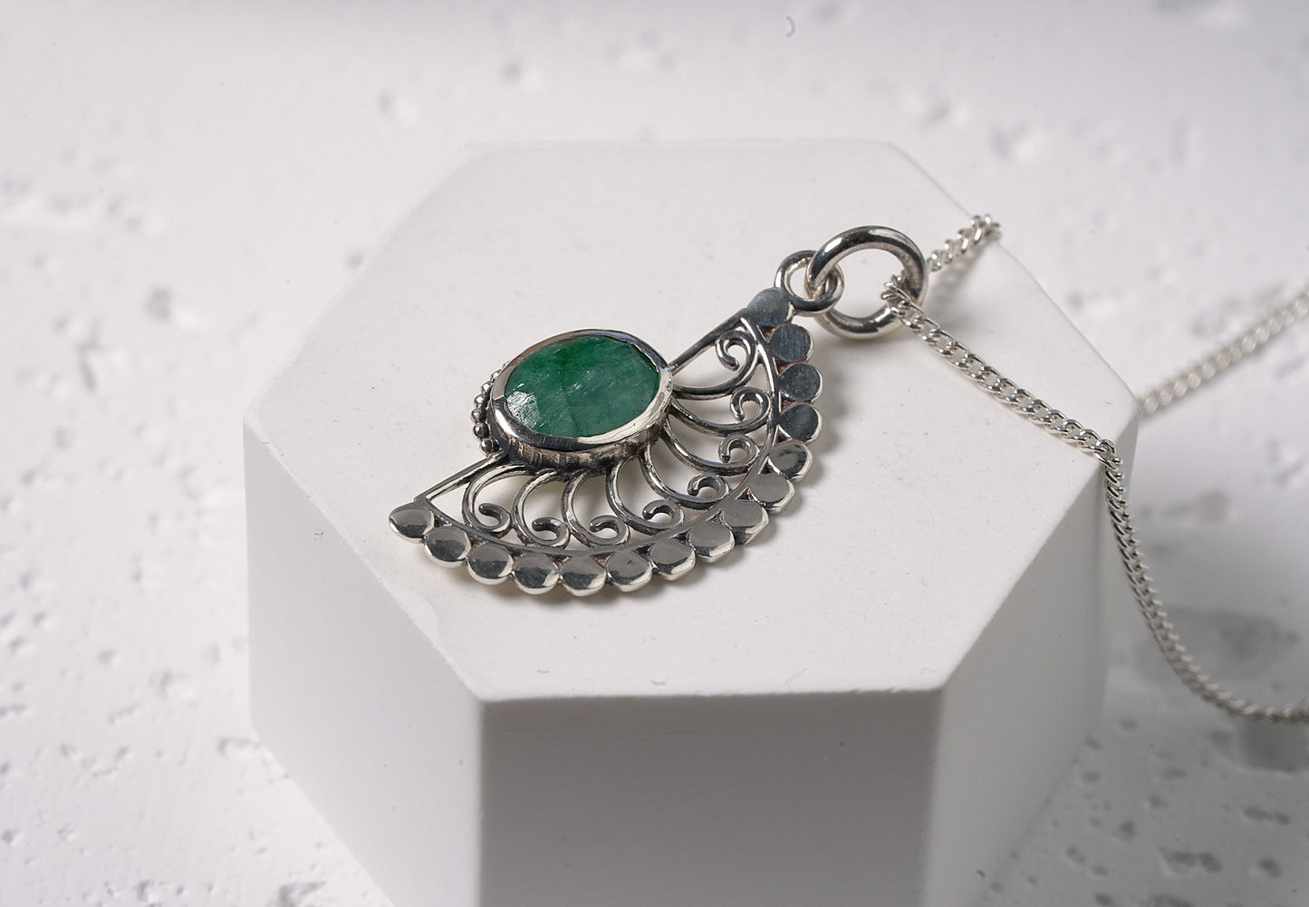 925 Sterling Silver Aventurine Adorned Pendant