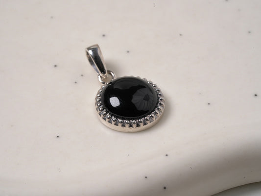 925 Sterling Silver Black Onyx Round Pendant