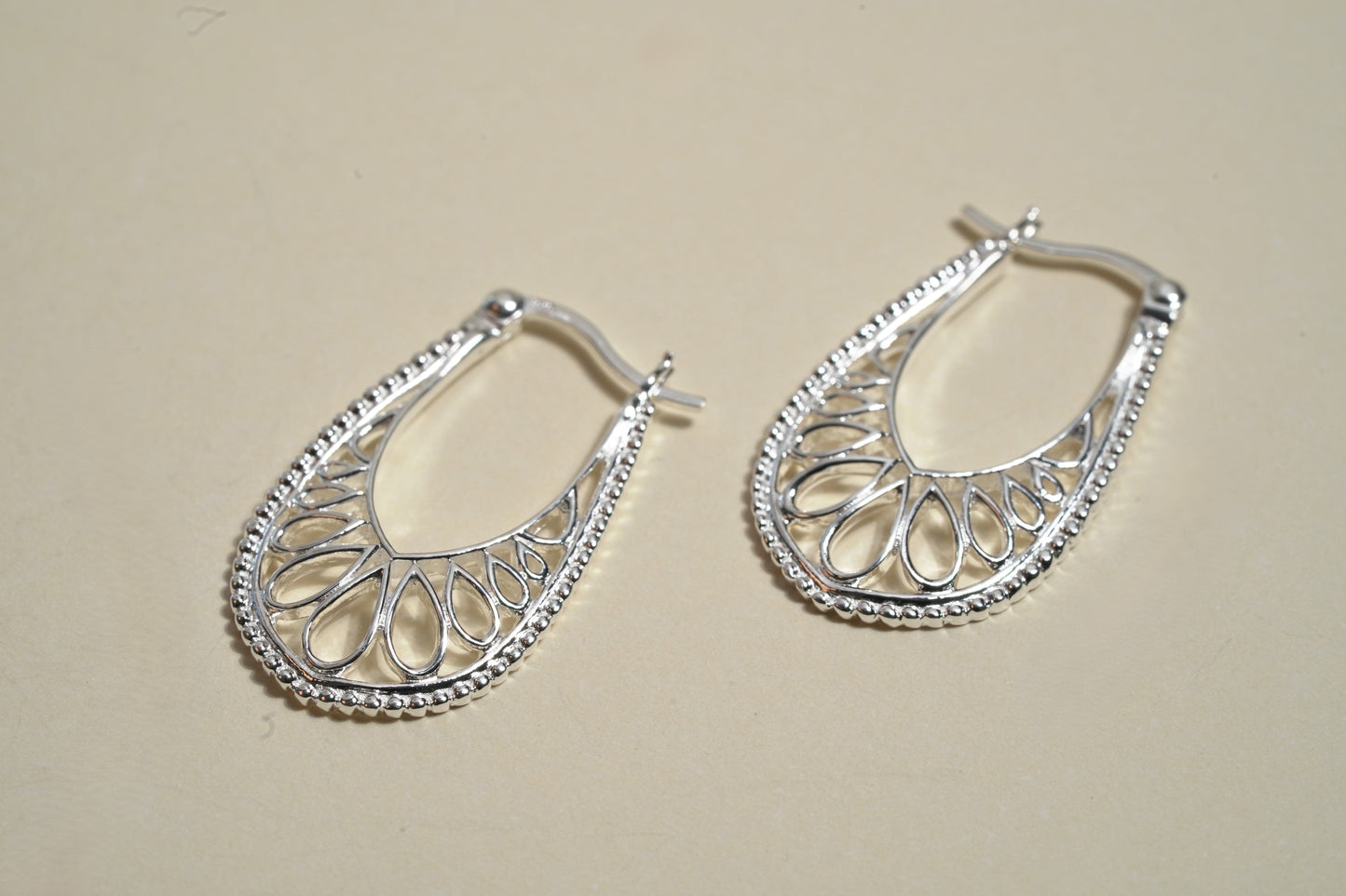 925 Sterling Silver Bohemian Oval Detailed Earrings