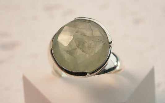 925 Sterling Silver Chunky Green Moonstone Cut Ring