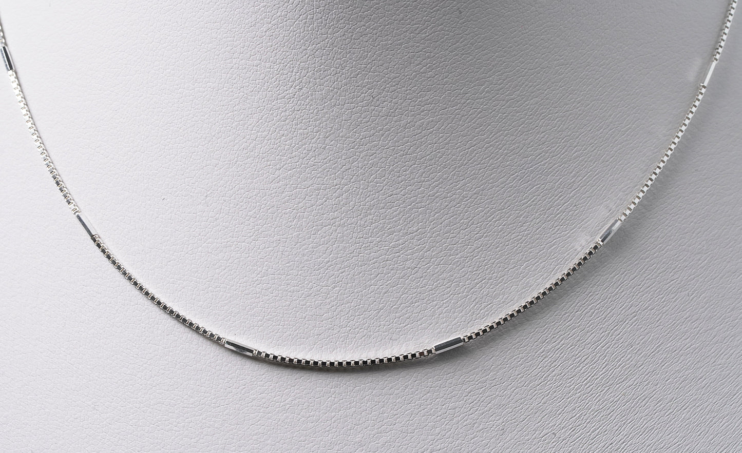 925 Sterling Silver Detailed Chain Necklace