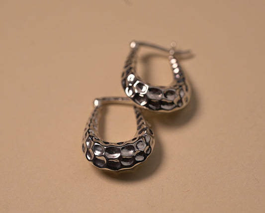 925 Sterling Silver Hammered Oval Hoop Earring