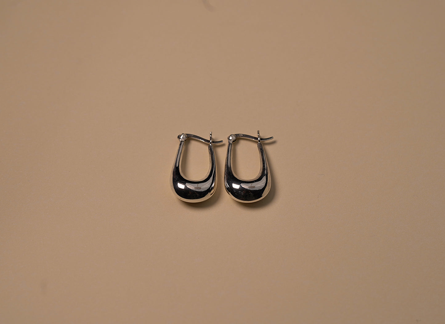 925 Sterling Silver Oval Hoop Earrings