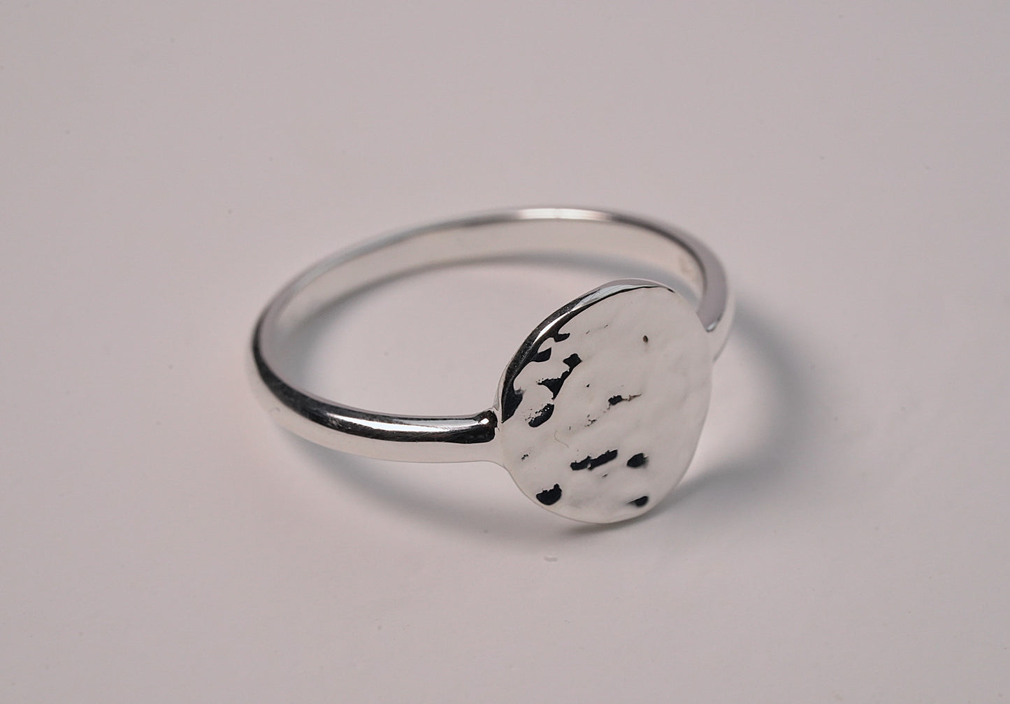925 Sterling Silver Round Hammered Ring