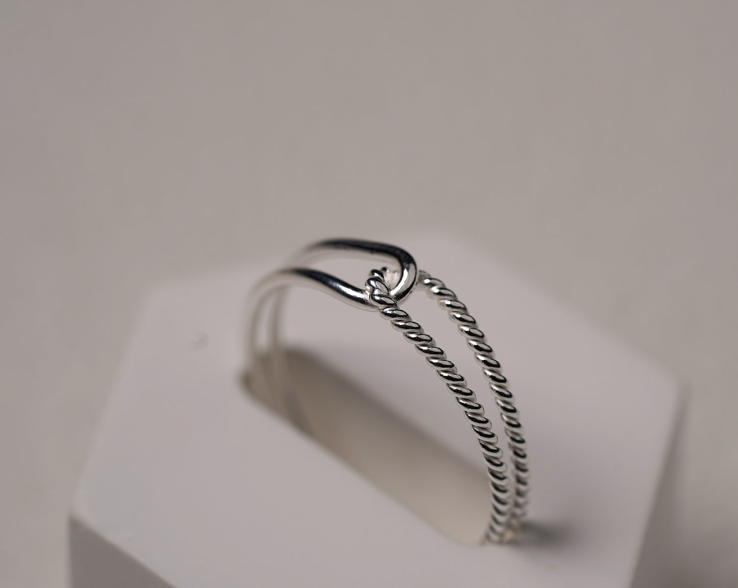 925 Sterling Silver Twisted and Wire Ring