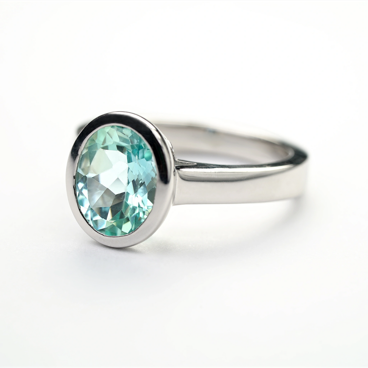 Aquamarine gemstone ring 925 sterling silver
