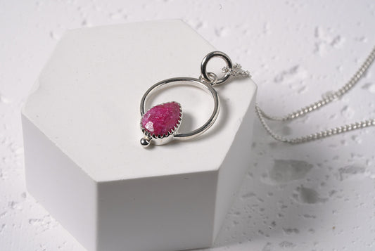 Red Onyx Circle Pendant in 925 Sterling Silver