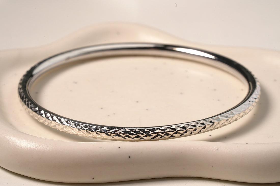 Griha Sterling Silver Bangle 