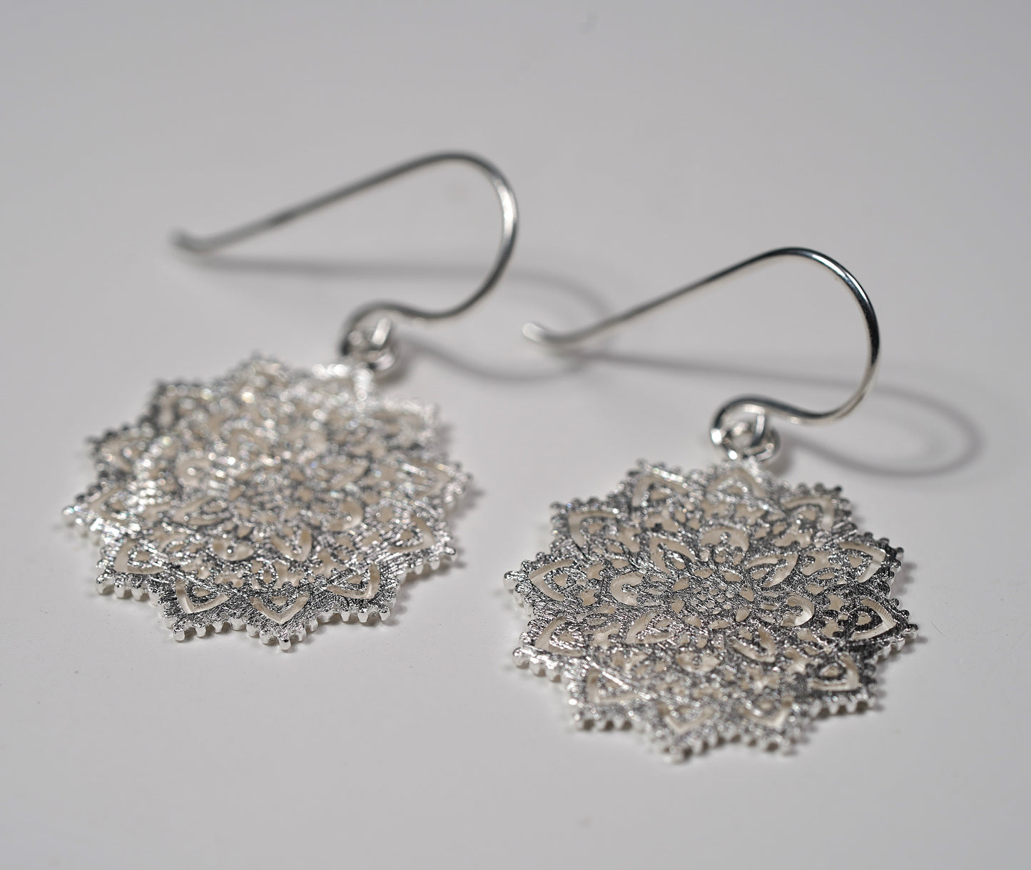925 Sterling Silver Detailed Flower Mandala Earring