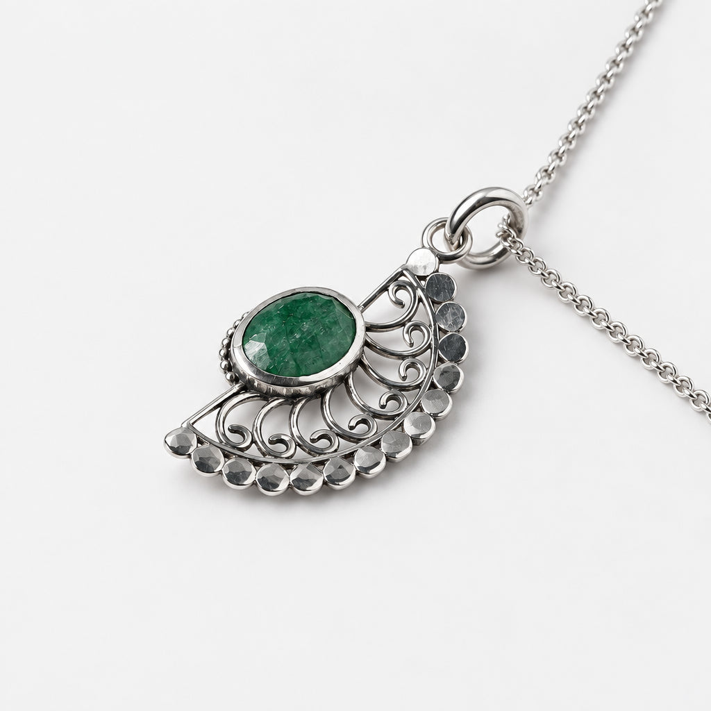 925 Sterling Silver Aventurine Adorned Pendant