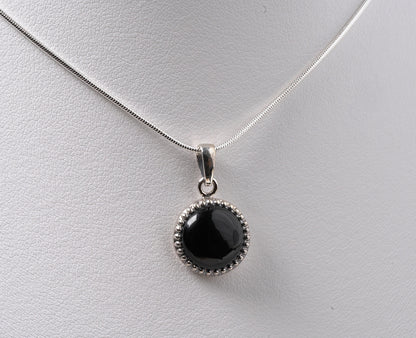 925 Sterling Silver Black Onyx Round Pendant On Neck