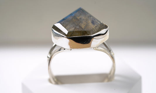  925 Sterling Silver Chunky Black Labradorite Ring