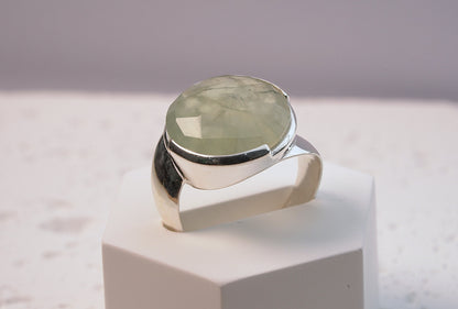 925 Sterling Silver Chunky Green Moonstone Cut Ring - Unique Jewellery