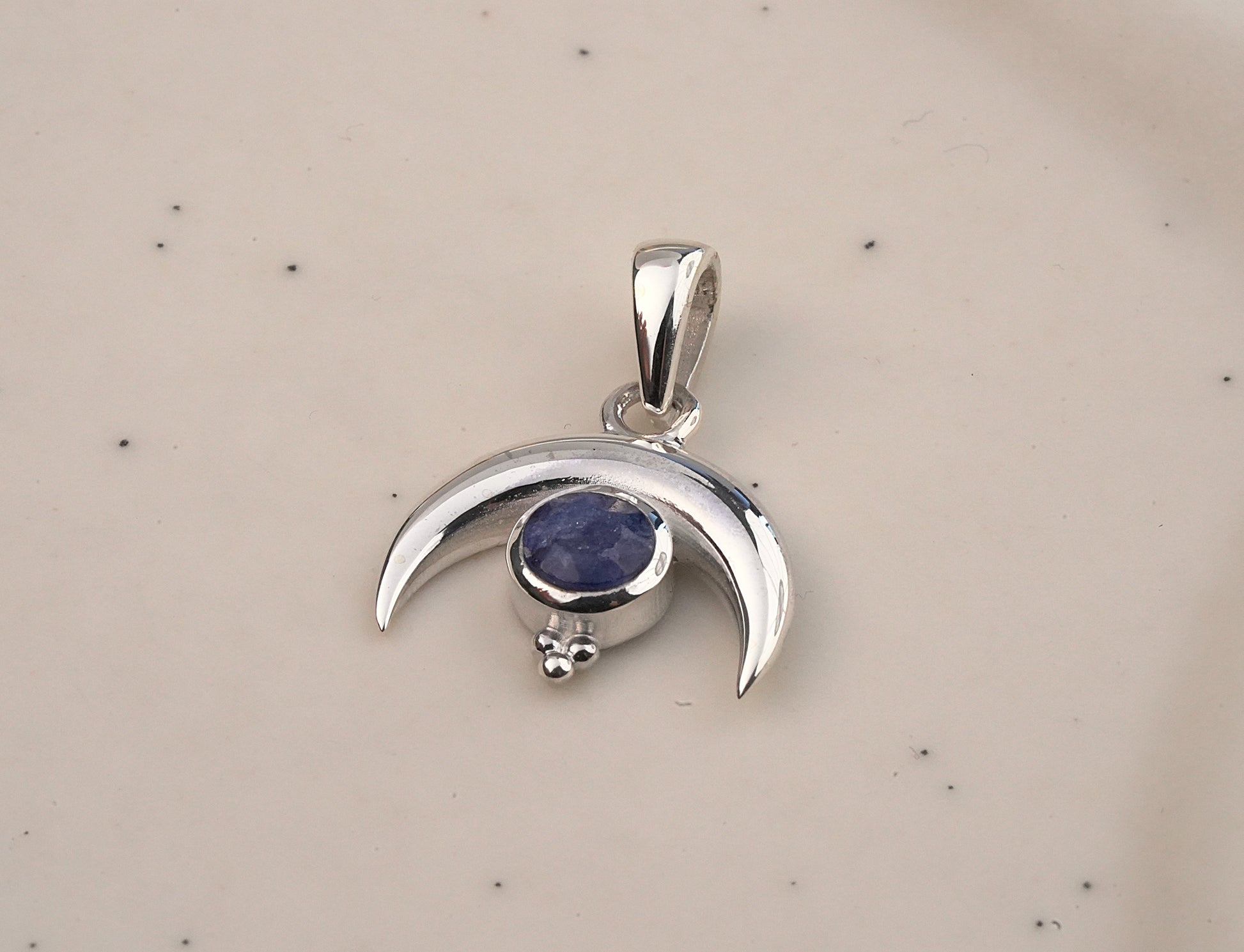 925 Sterling Silver Crescent Moon Pendant with Agate Stone