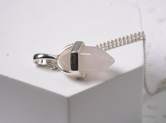 925 Sterling Silver Crystal Shape Rose Quartz Pendant with chain