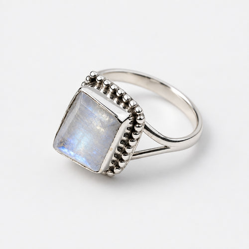 925 Sterling Silver Cut Moonstone Ring