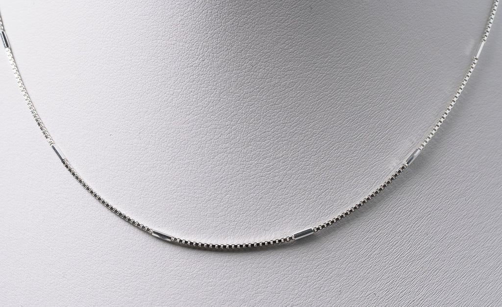 925 Sterling Silver Detailed Chain Necklace
