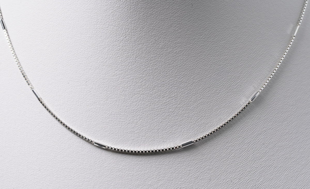 925 Sterling Silver Detailed Chain Necklace