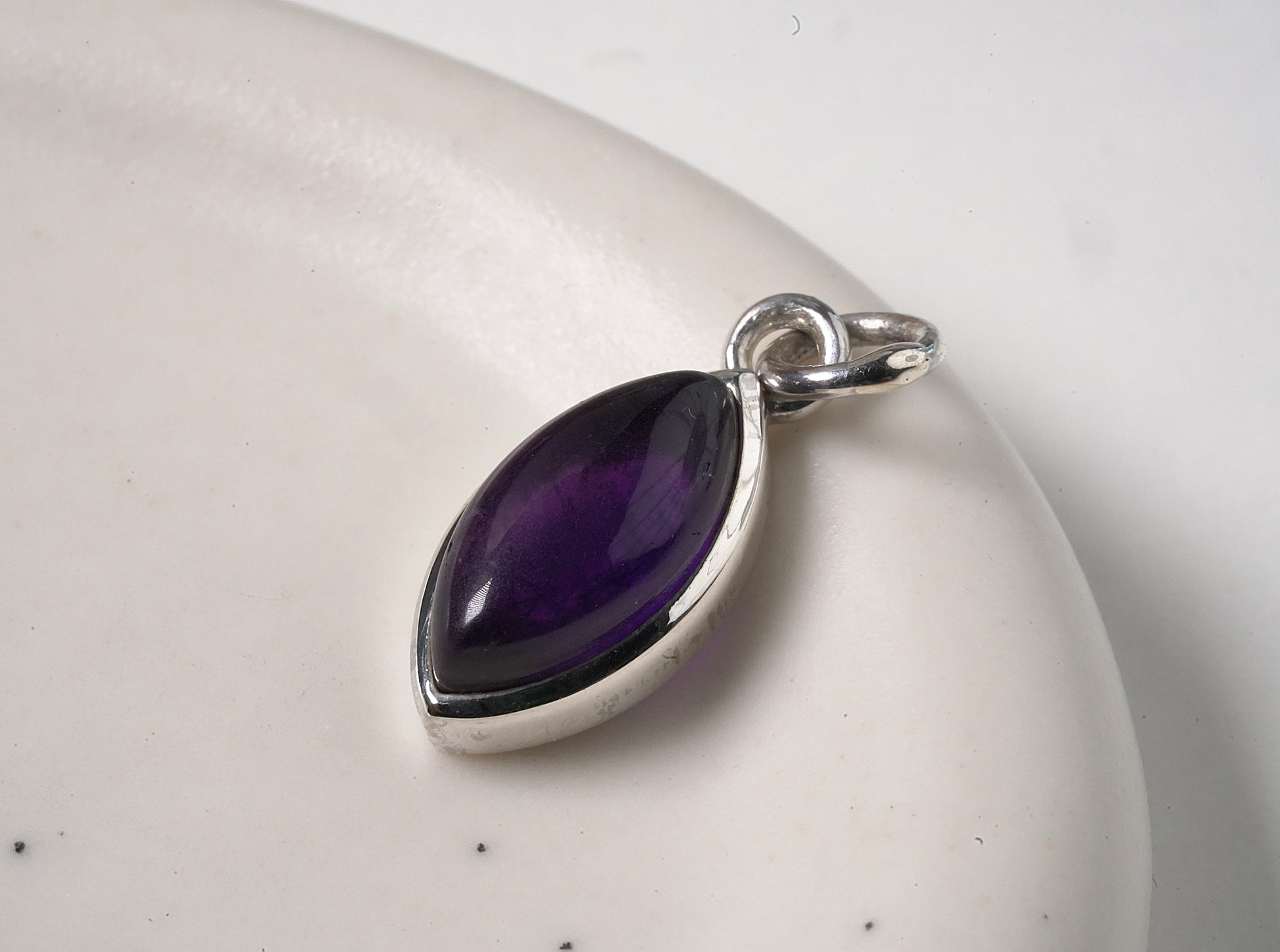 925 Sterling Silver Drop Shaped Natural Amethyst Pendant