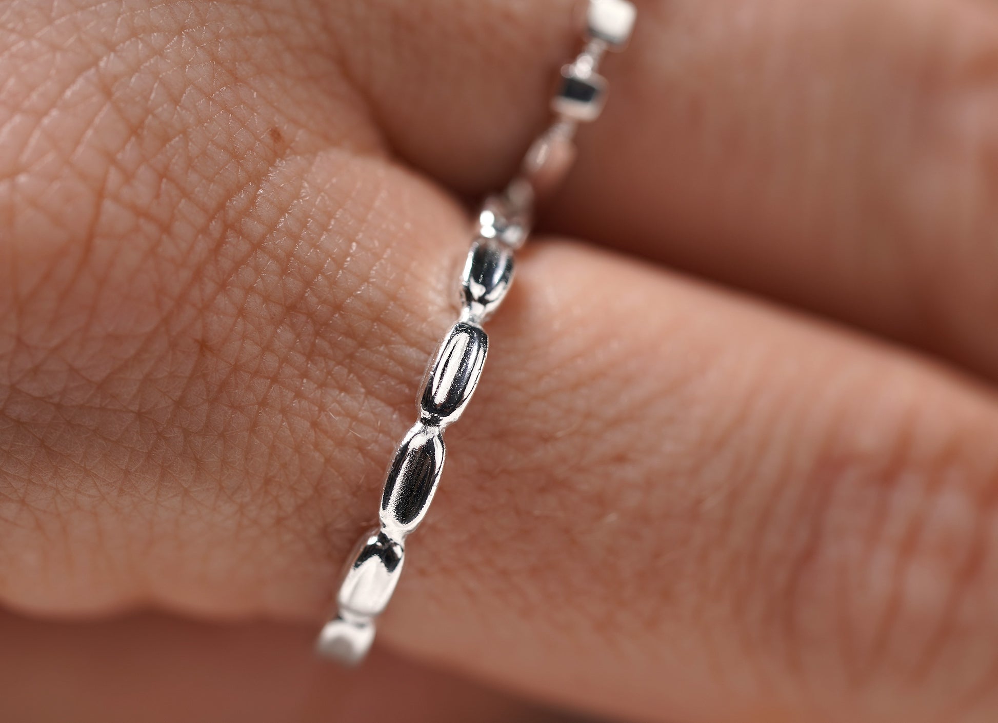 925 Sterling Silver Oval Detail Ring 