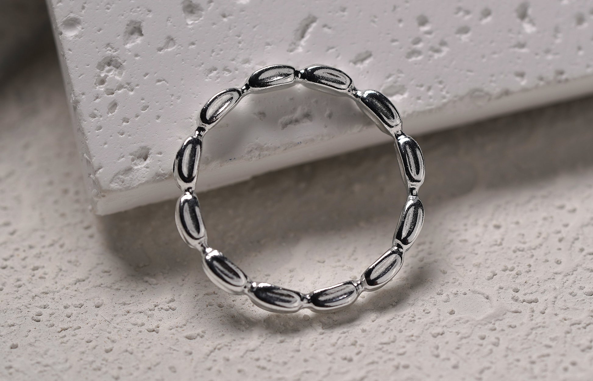 925 Sterling Silver Oval Detail Ring
