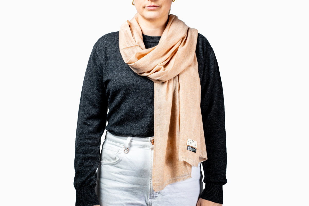 Soft Peach Pashmina Shawl – Lightweight Everyday Unisex Scarf