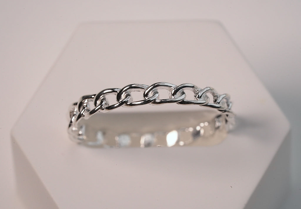 Silver Thin Chain Ring - Griha Threads & Treasure