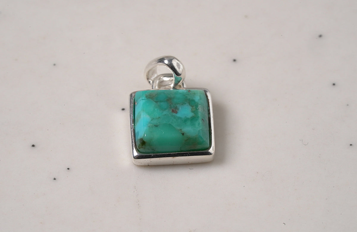 Square Precious Stone Pendant - Griha Threads & Treasure