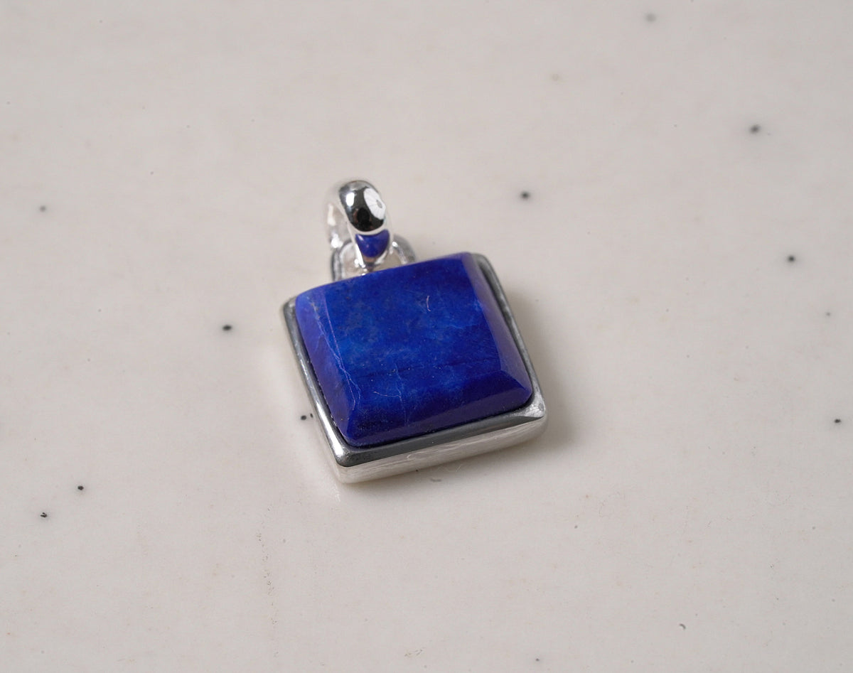 Square Precious Stone Pendant - Griha Threads & Treasure