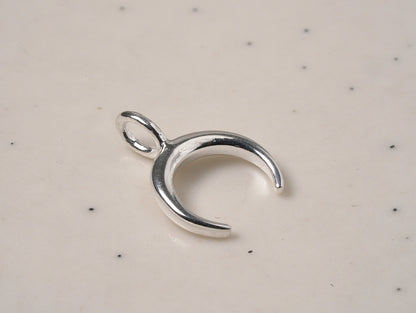 Sterling Silver Crescent Moon Pendant - Griha Threads & Treasure