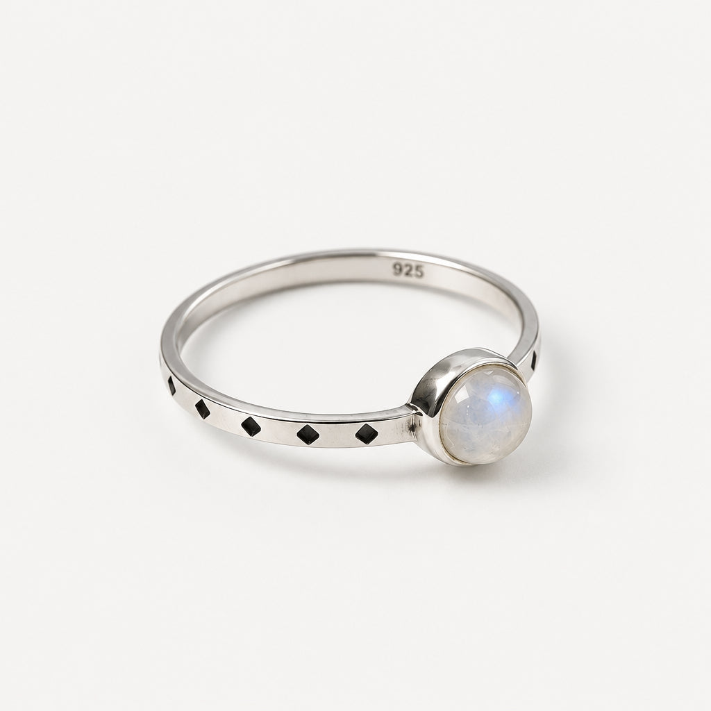 Petite Moonstone Ring in 925 Silver Jewellery