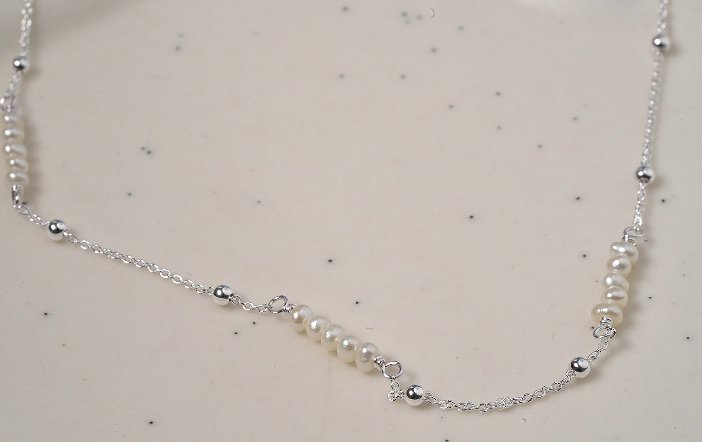 Sterling Silver Mother of Pearl Detailed Necklace Chain