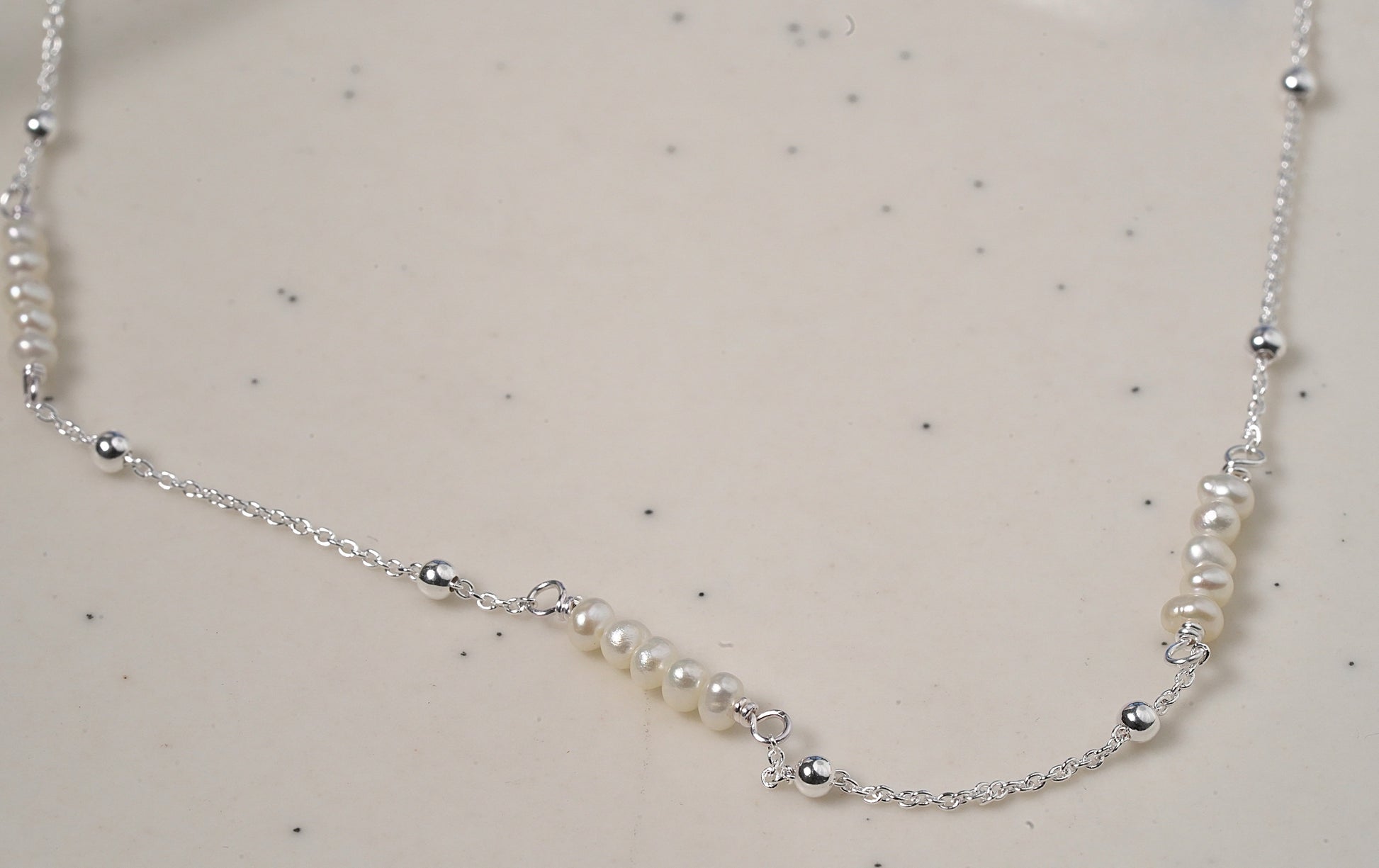 Sterling Silver Mother of Pearl Detailed Necklace Chain