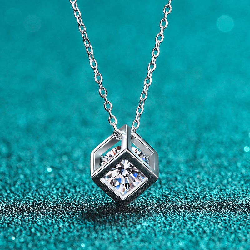 magic cube moissanite necklace